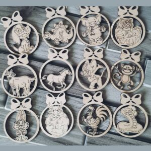 Елочные и рождественские игрушки