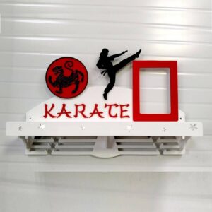 Медальница карате
