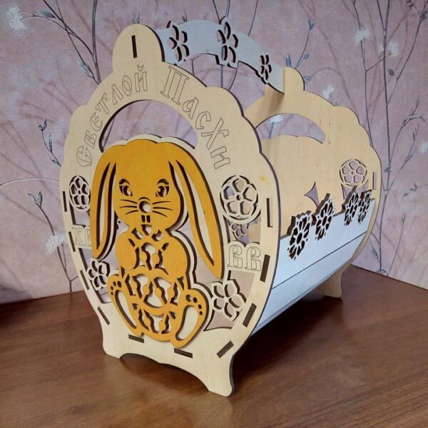 Корзинка с кроликом