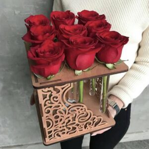 Куб под колбы с цветами